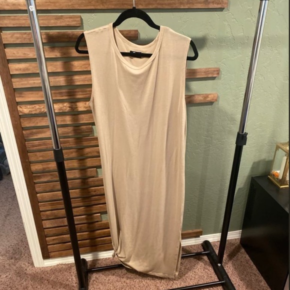 Zyia Sand Monterey dress - Picture 4 of 9